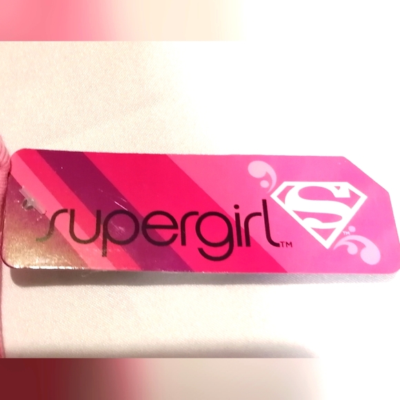 🔥SALE🔥 Supergirl DC Comics Baby Girl's Onesie Bodysuit NWT Sizes 0-3M, 3-6M - Picture 4 of 6